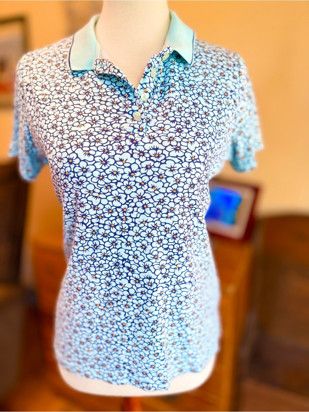 Lands' End Light Blue Floral Button-Down Polo SZ MED
